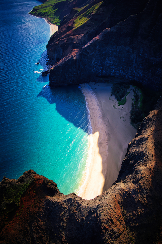 Main image Honopu Beach from above